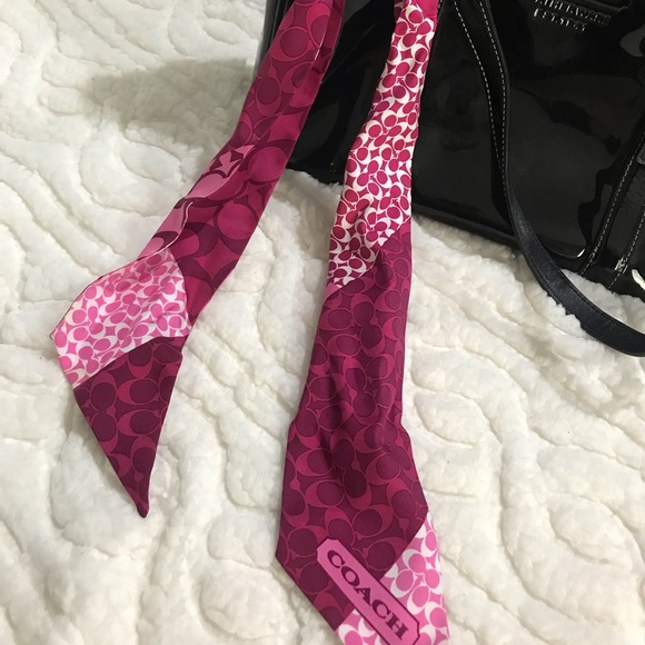 Patent black leather Coach purse - Picture 2 of 10